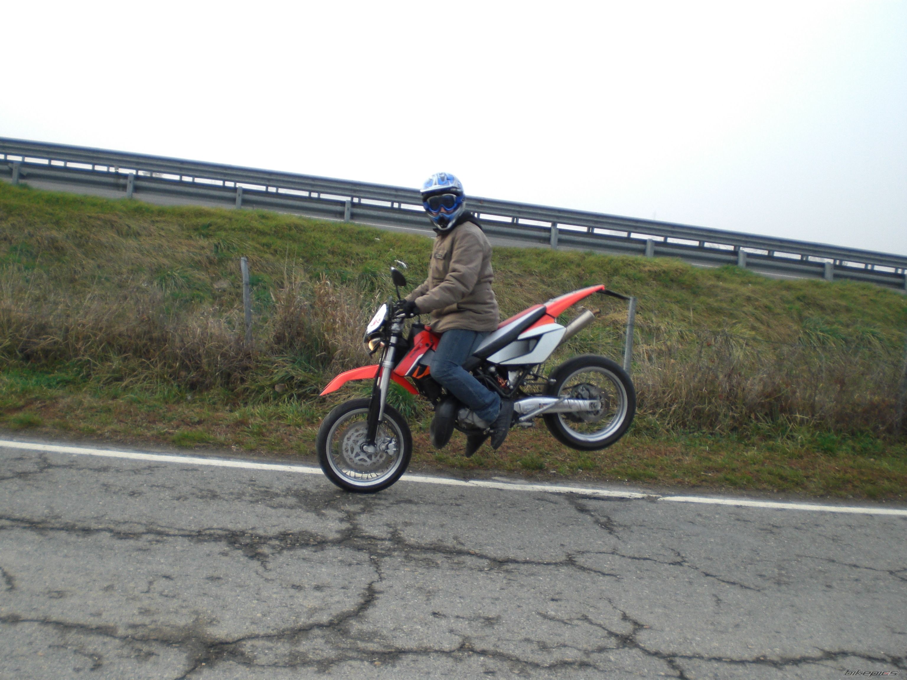 Photo 1375553