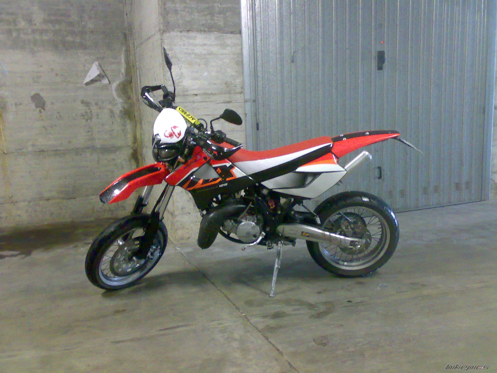 Photo 1375556