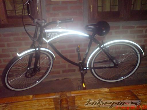 Photo 1375616