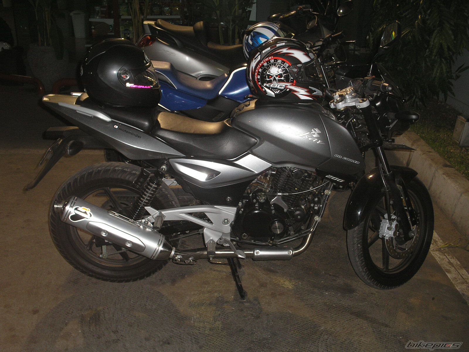 Photo 1375641