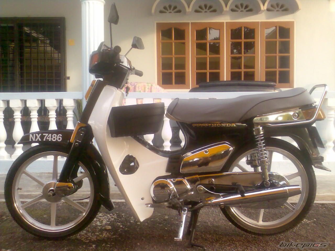 Photo 1375669