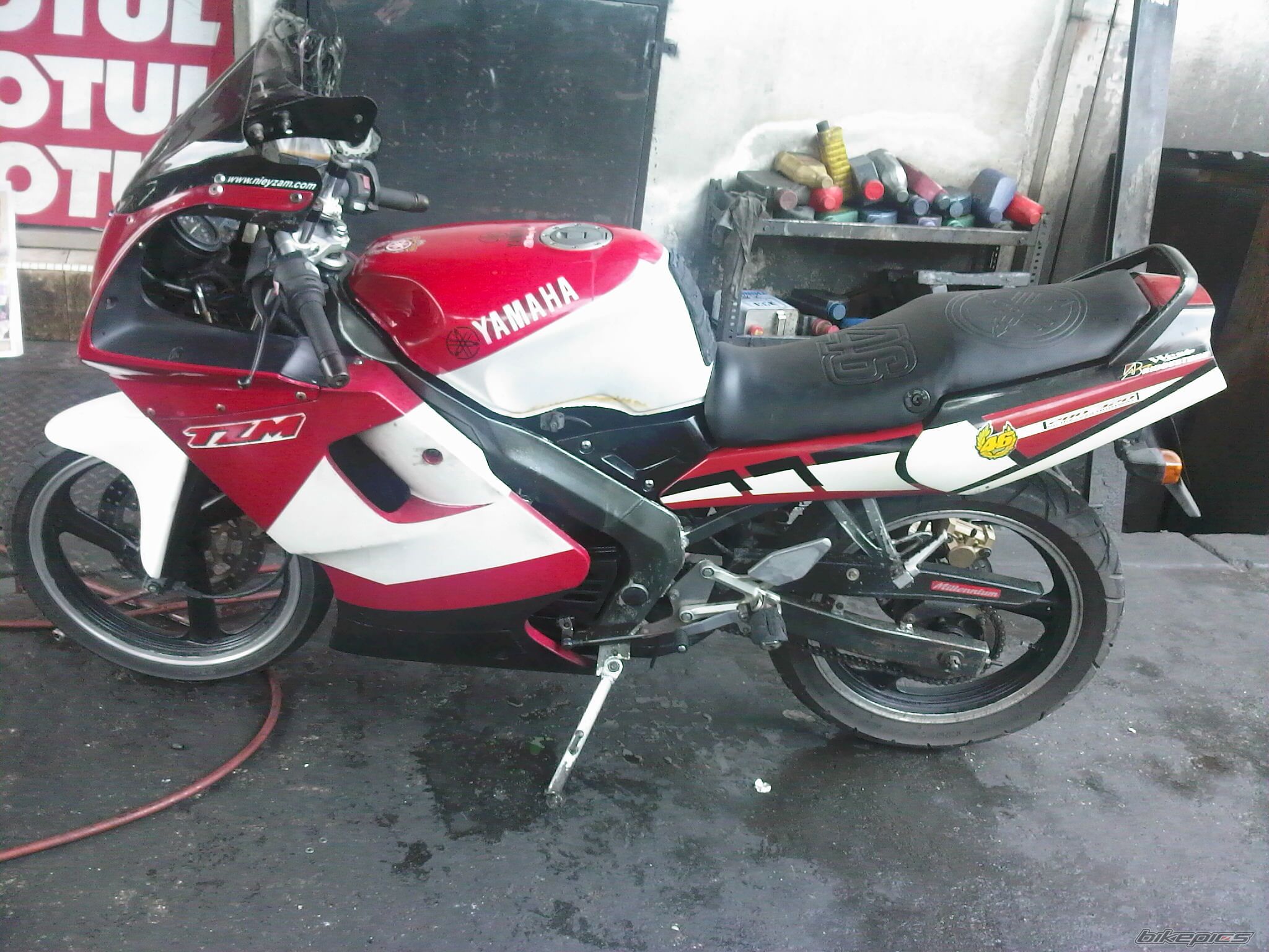 Photo 1375698