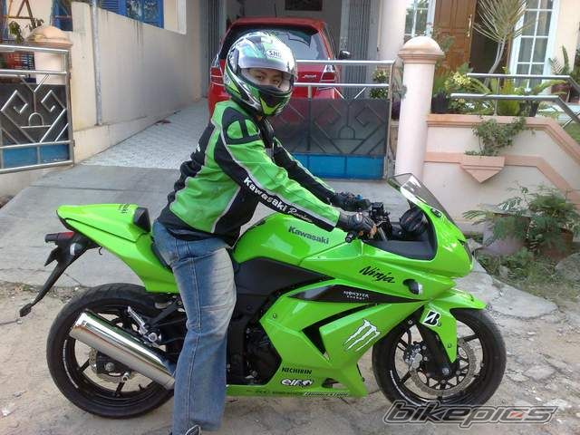 Photo 1375710