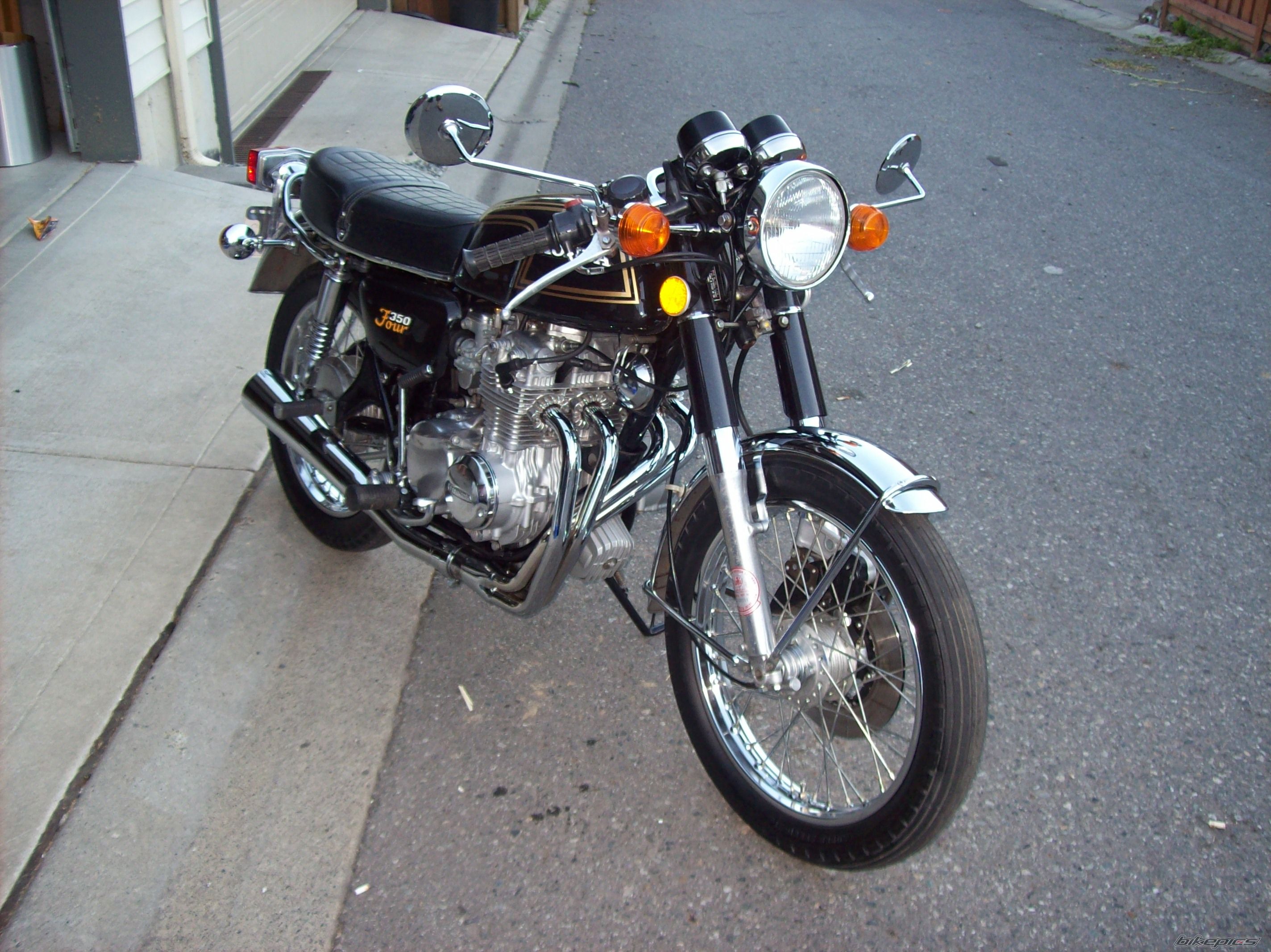 Photo 1375717