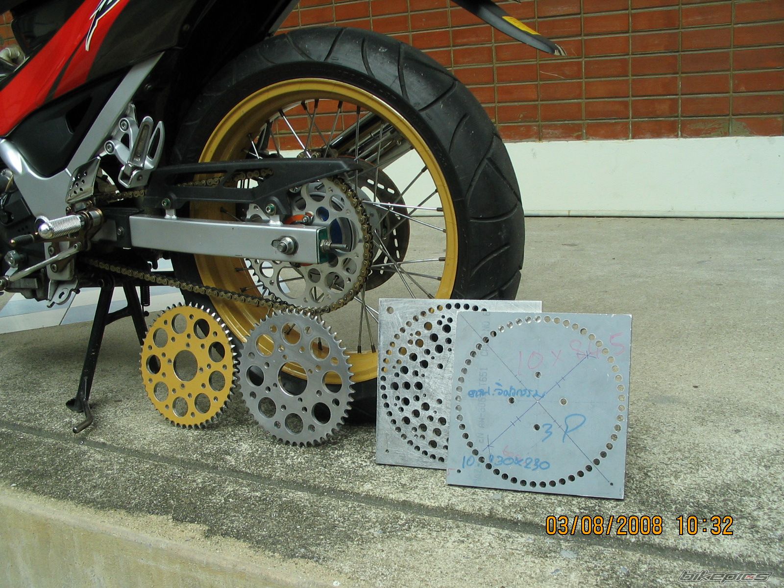 Photo 1375762