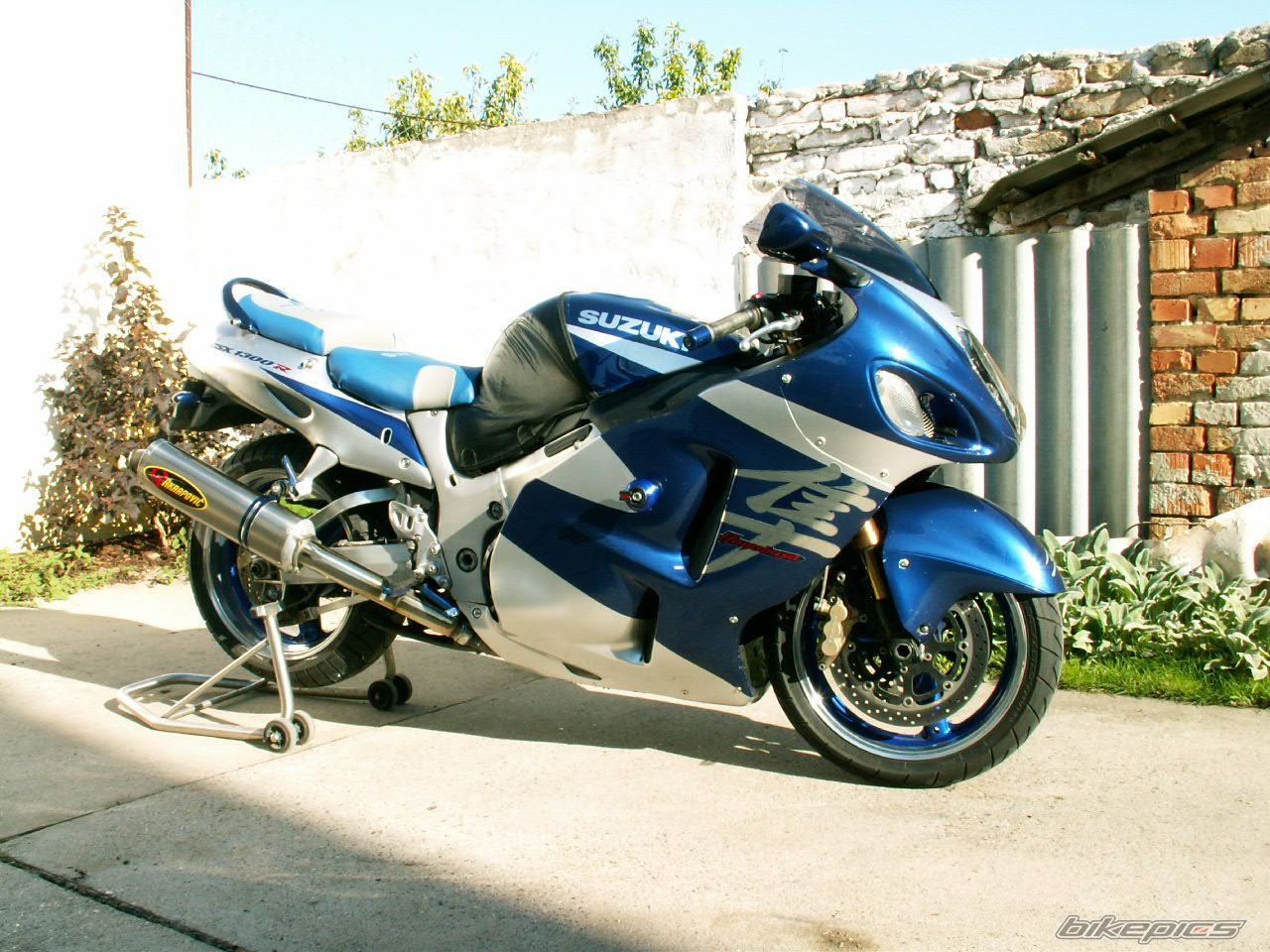 Photo 1375825