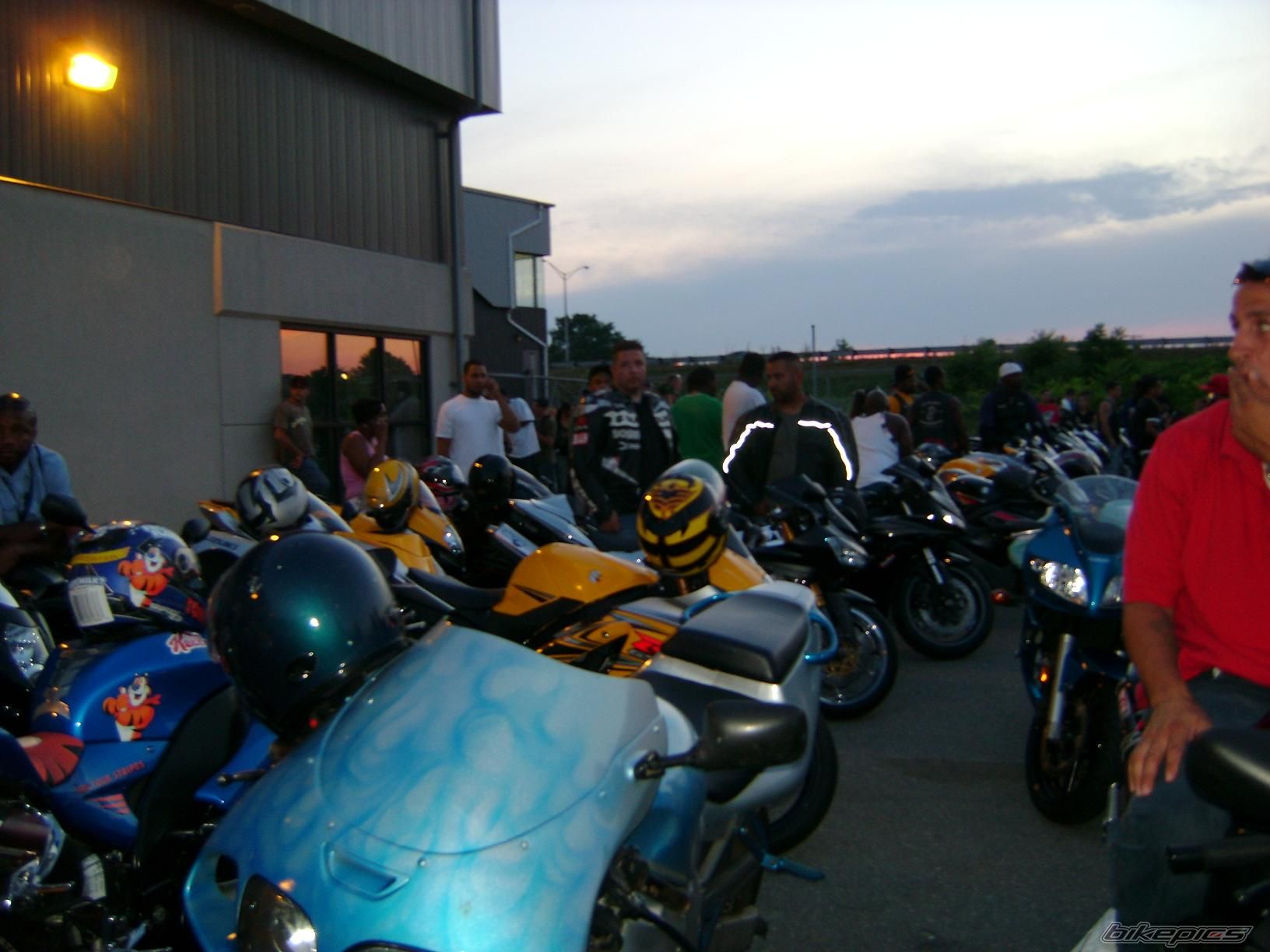 Photo 1375850