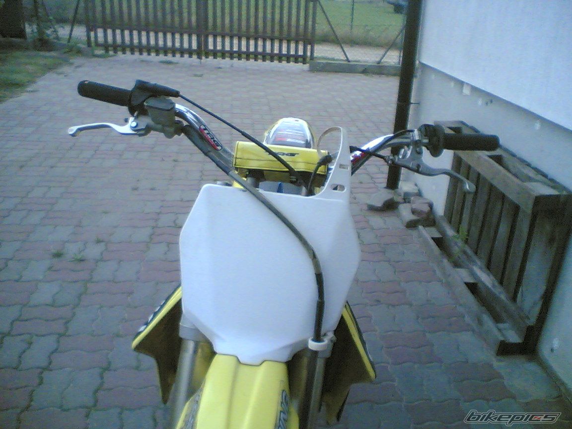 Photo 1375881