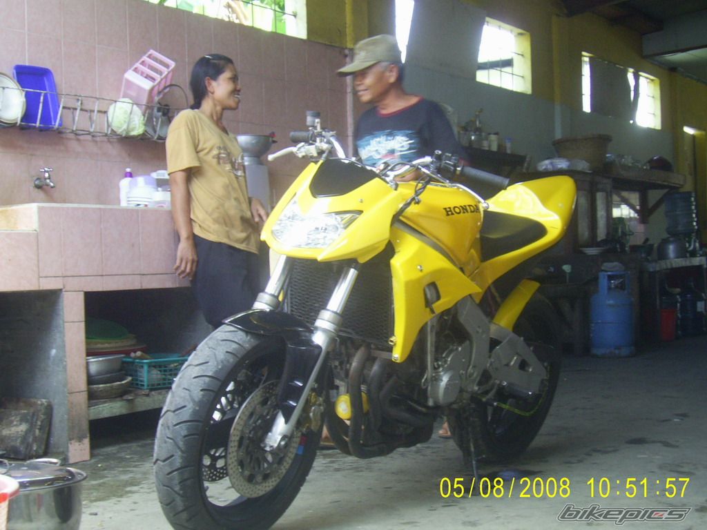 Photo 1375921