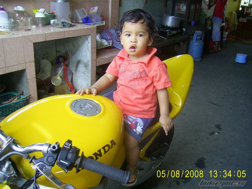 Photo 1375931