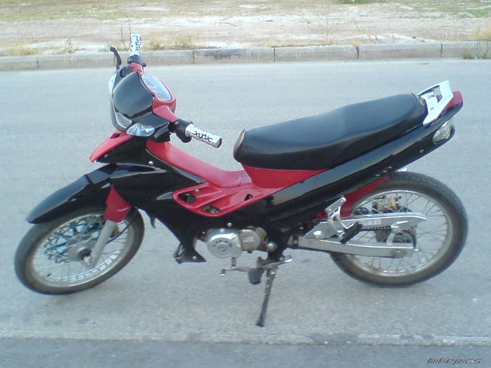 Photo 1375994