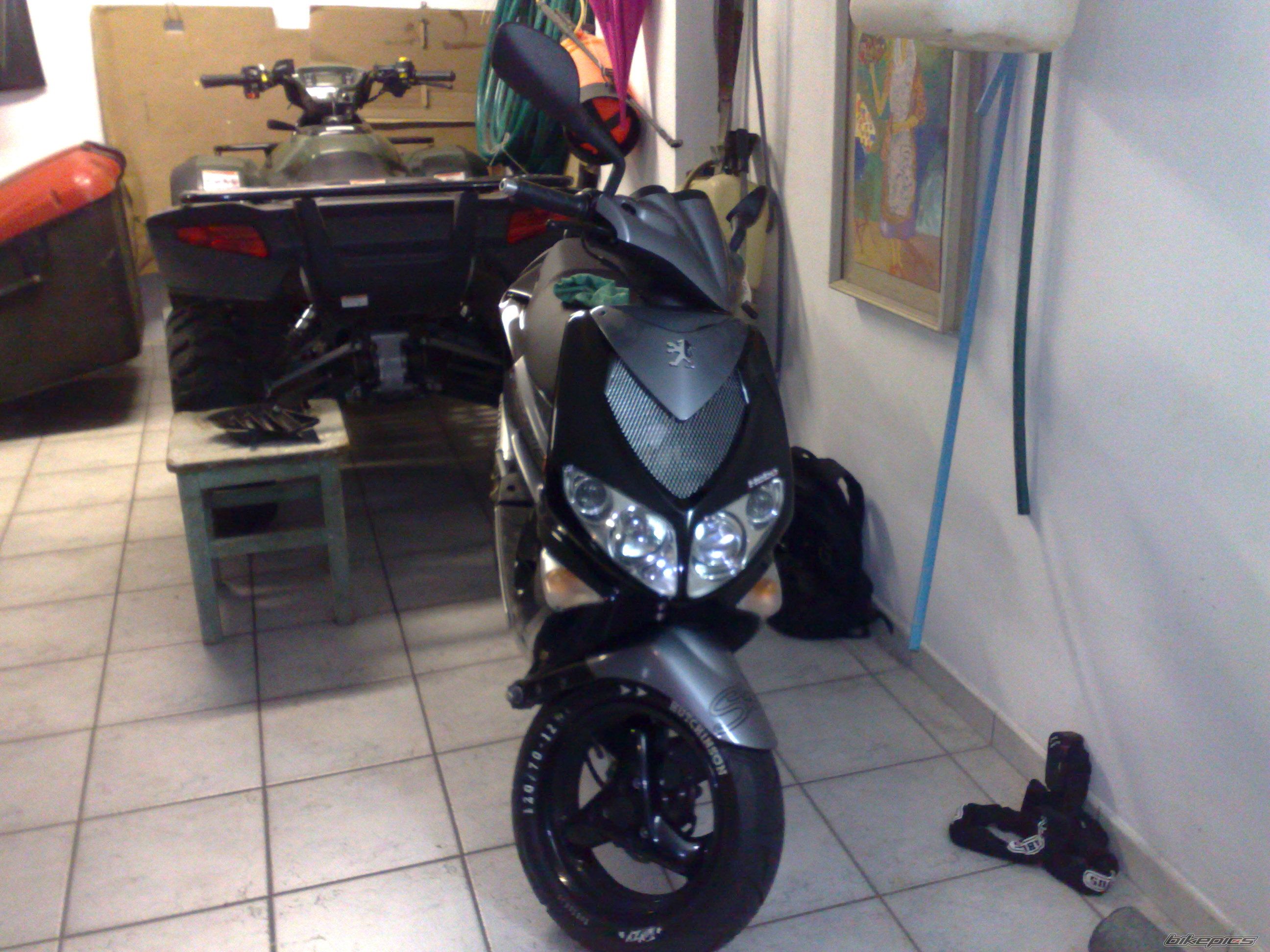Photo 1376176