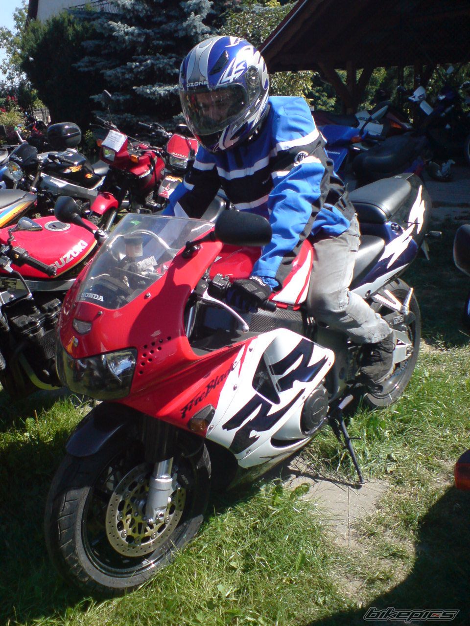 Photo 1376307