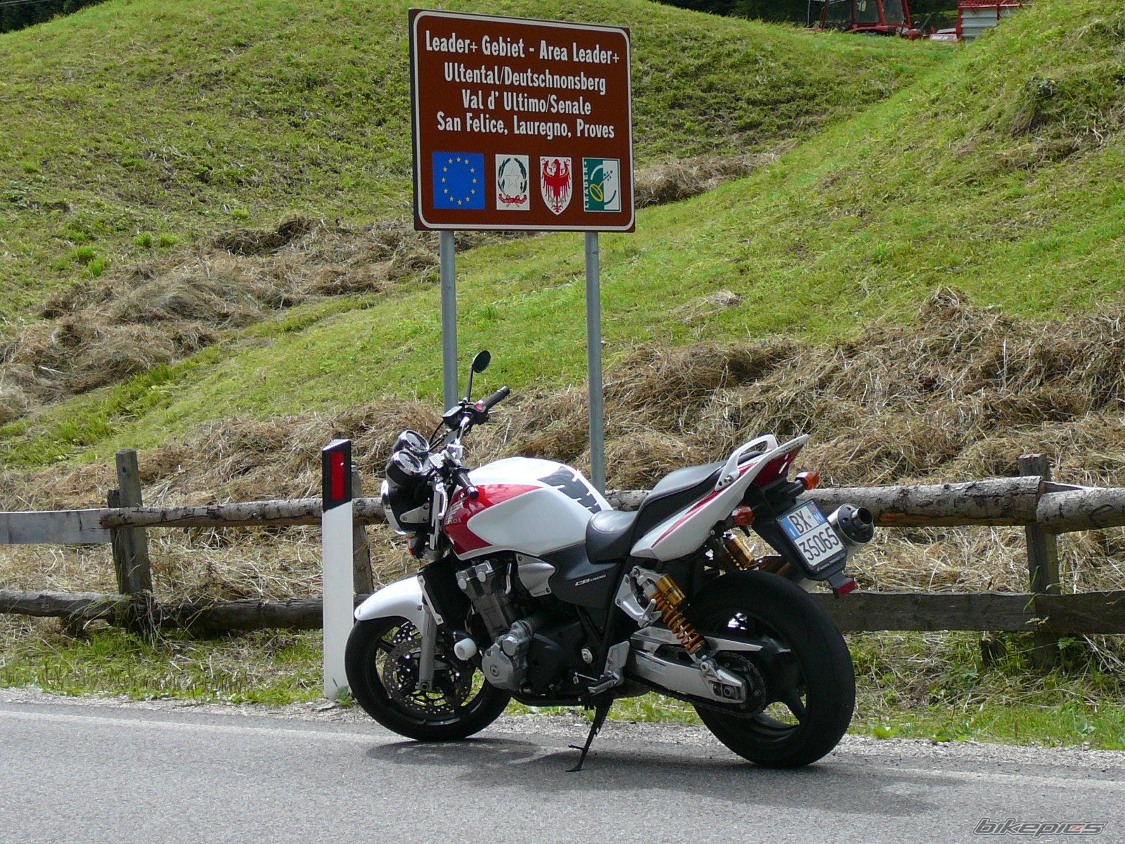 Bike Photo 1376459