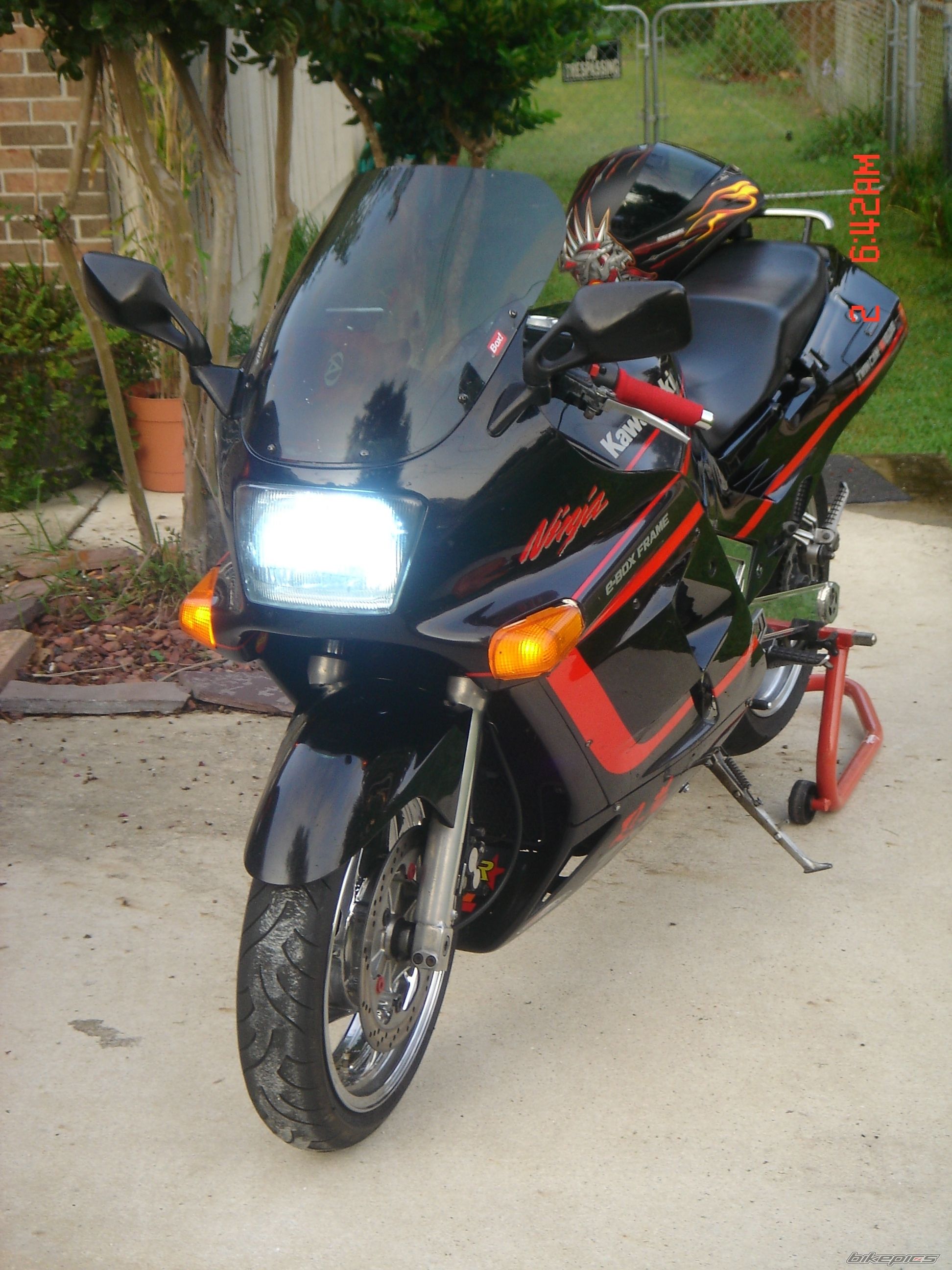 Photo 1376689
