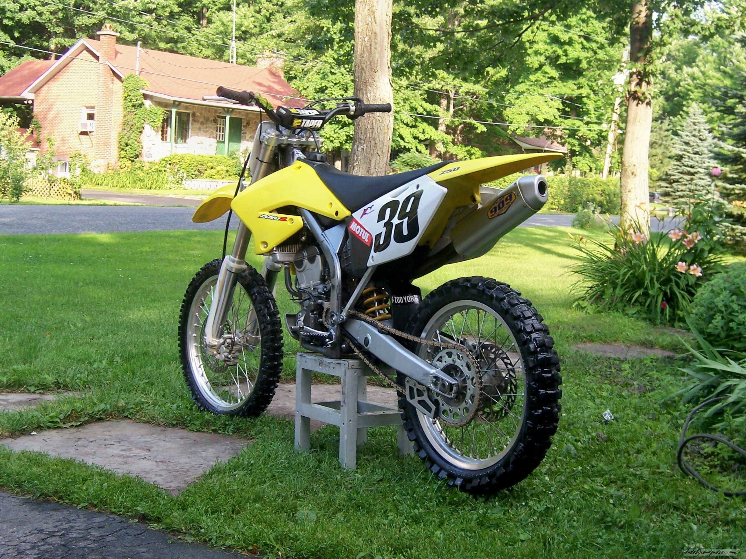 Photo 1376718