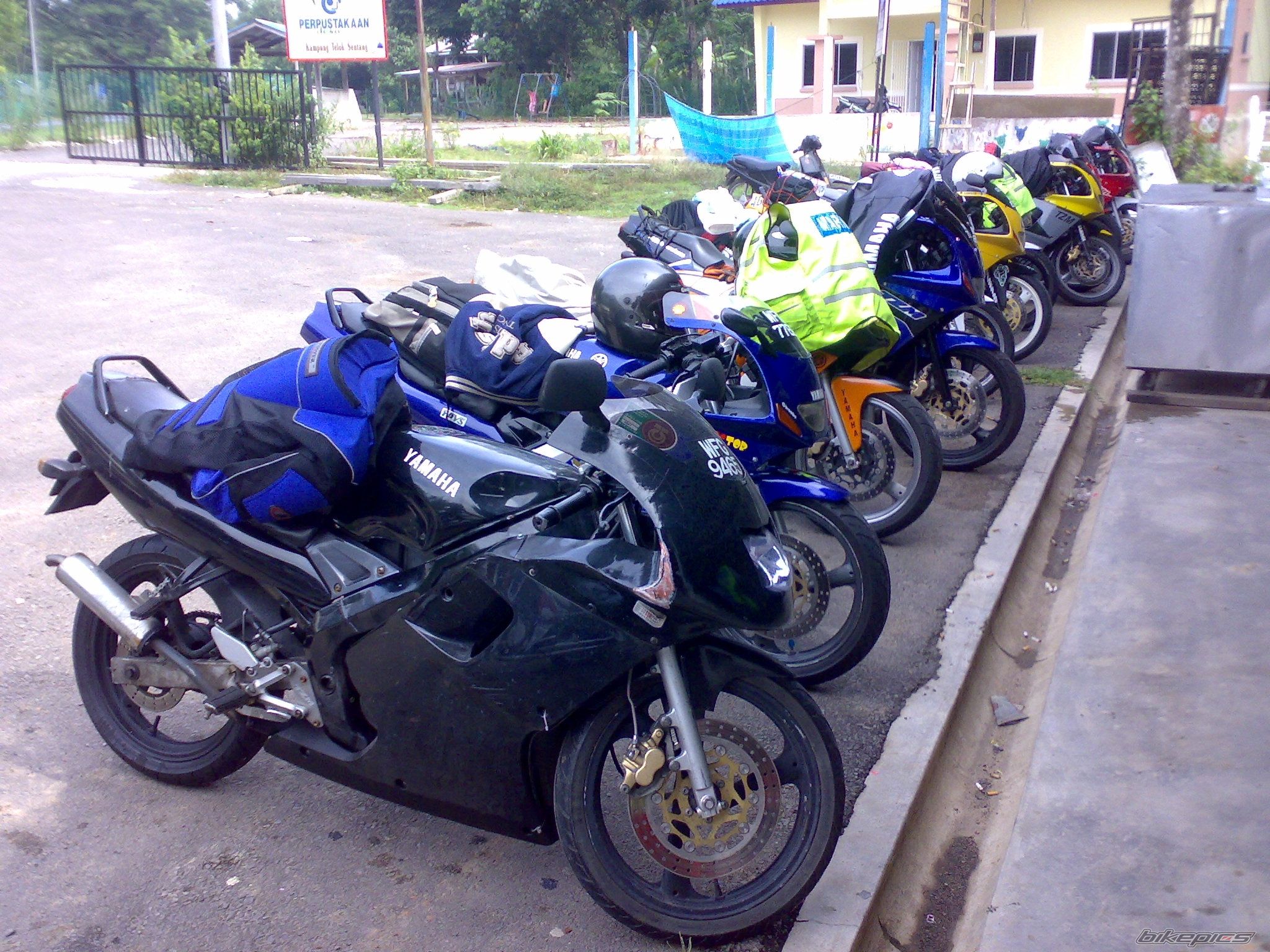Photo 1376757