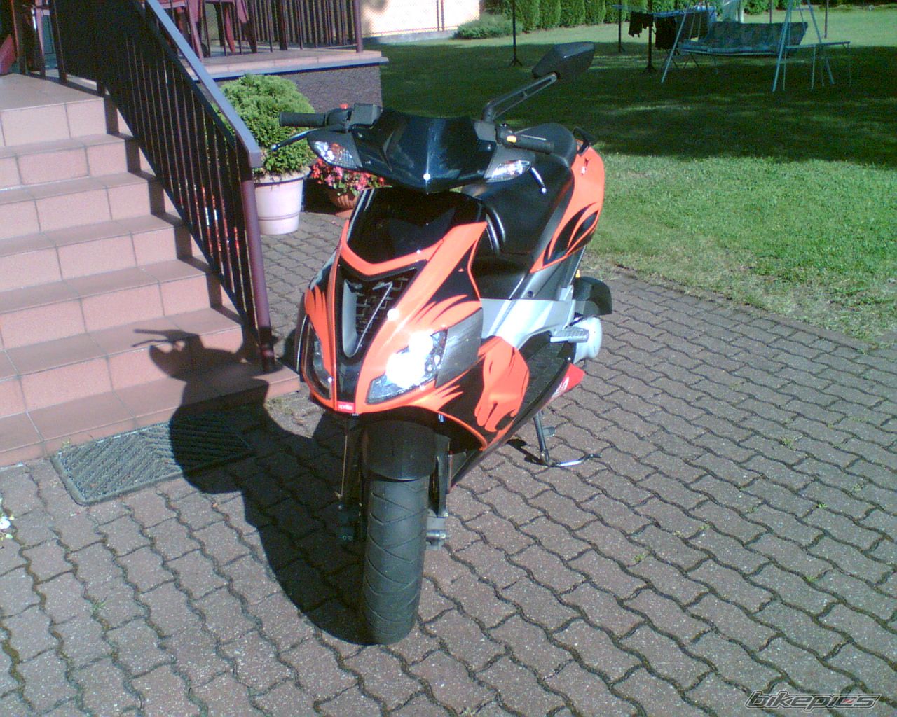 Photo 1376817