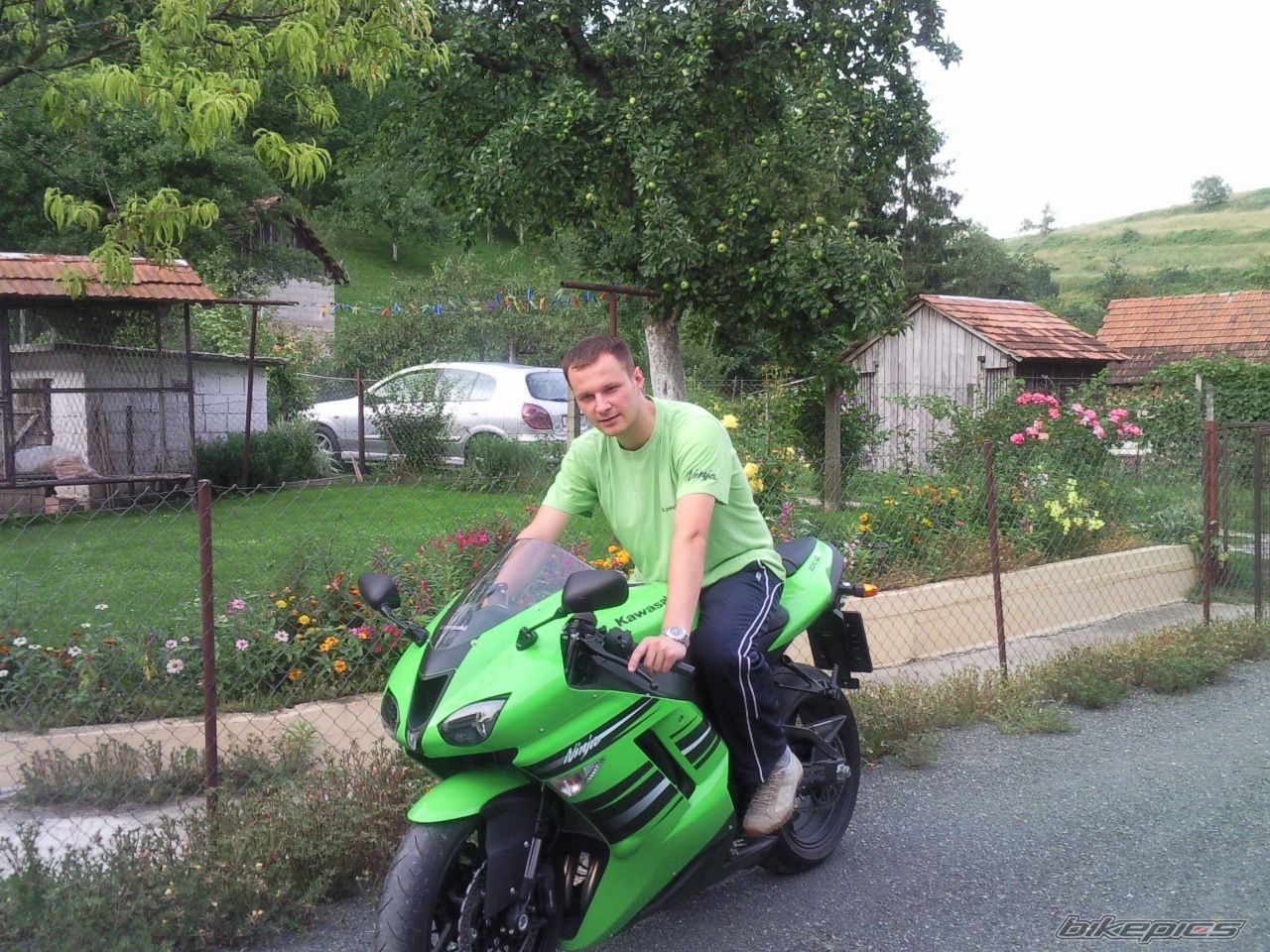Photo 1376830