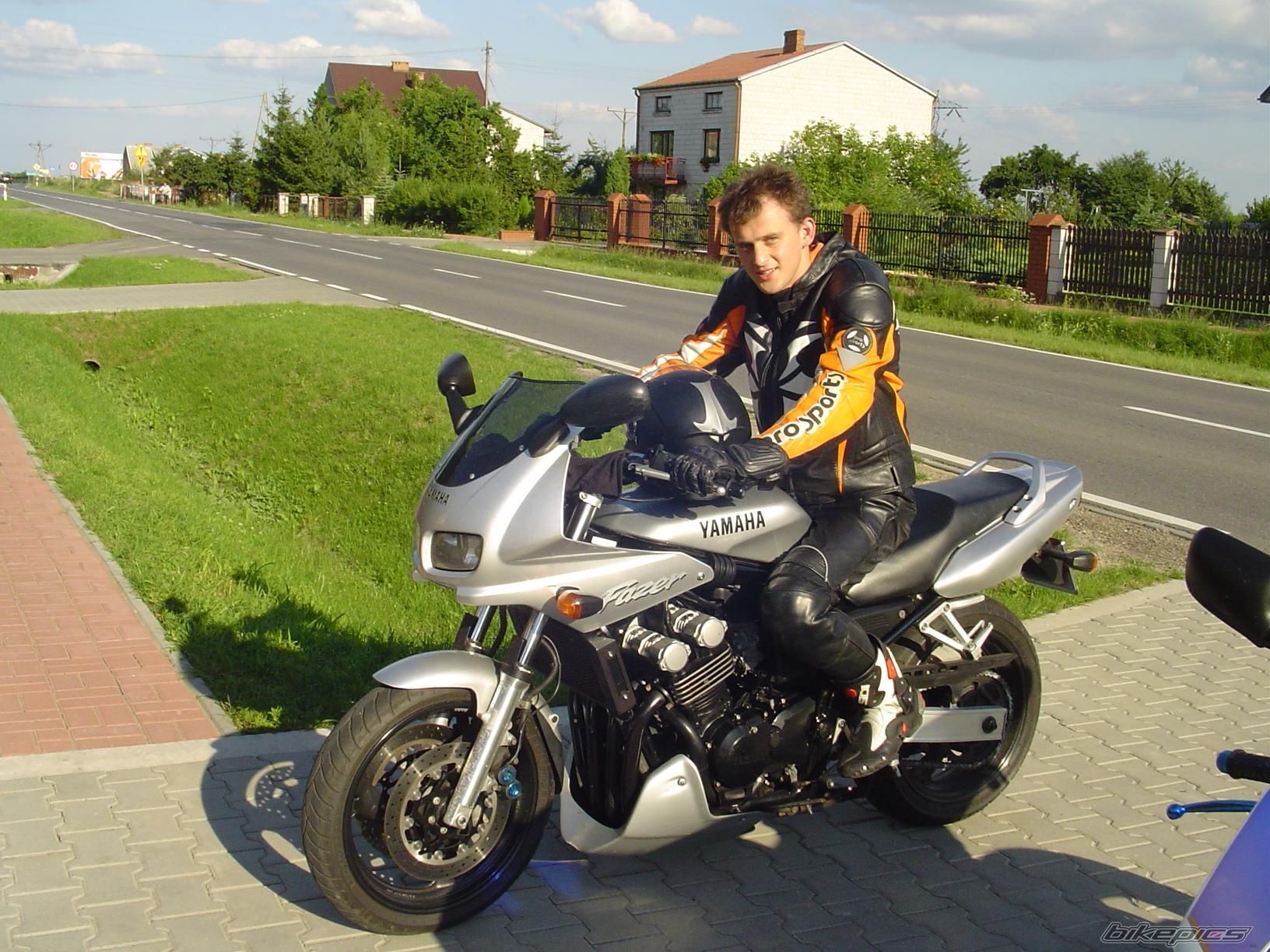 Photo 1376869