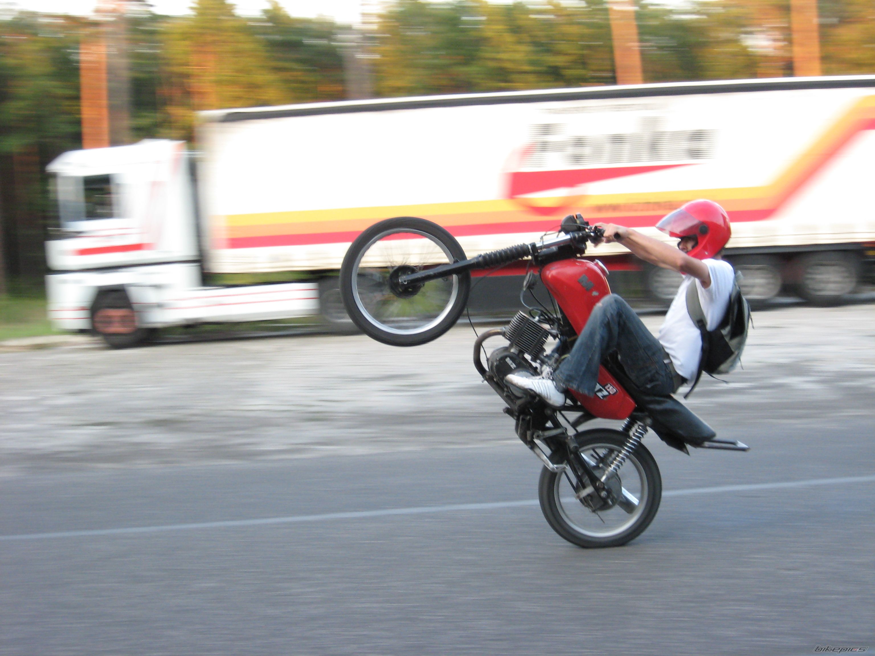 Photo 1377362