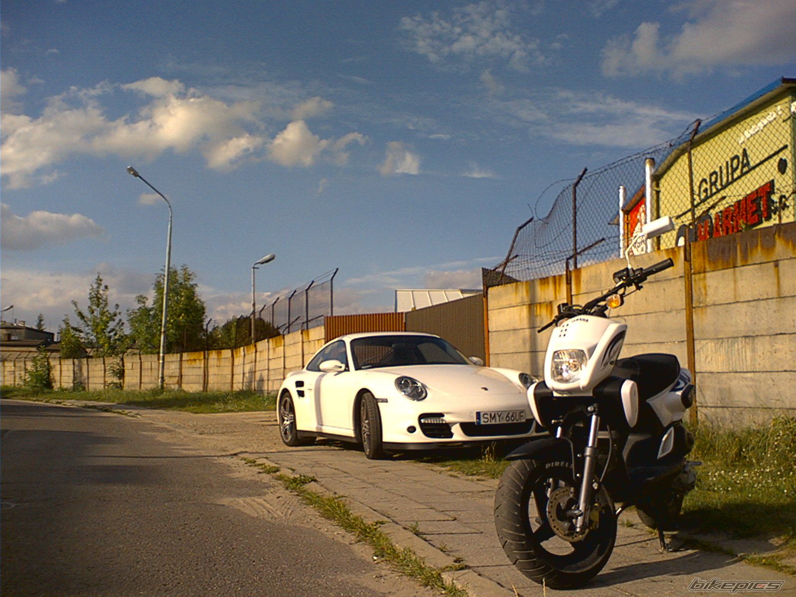 Photo 1377476