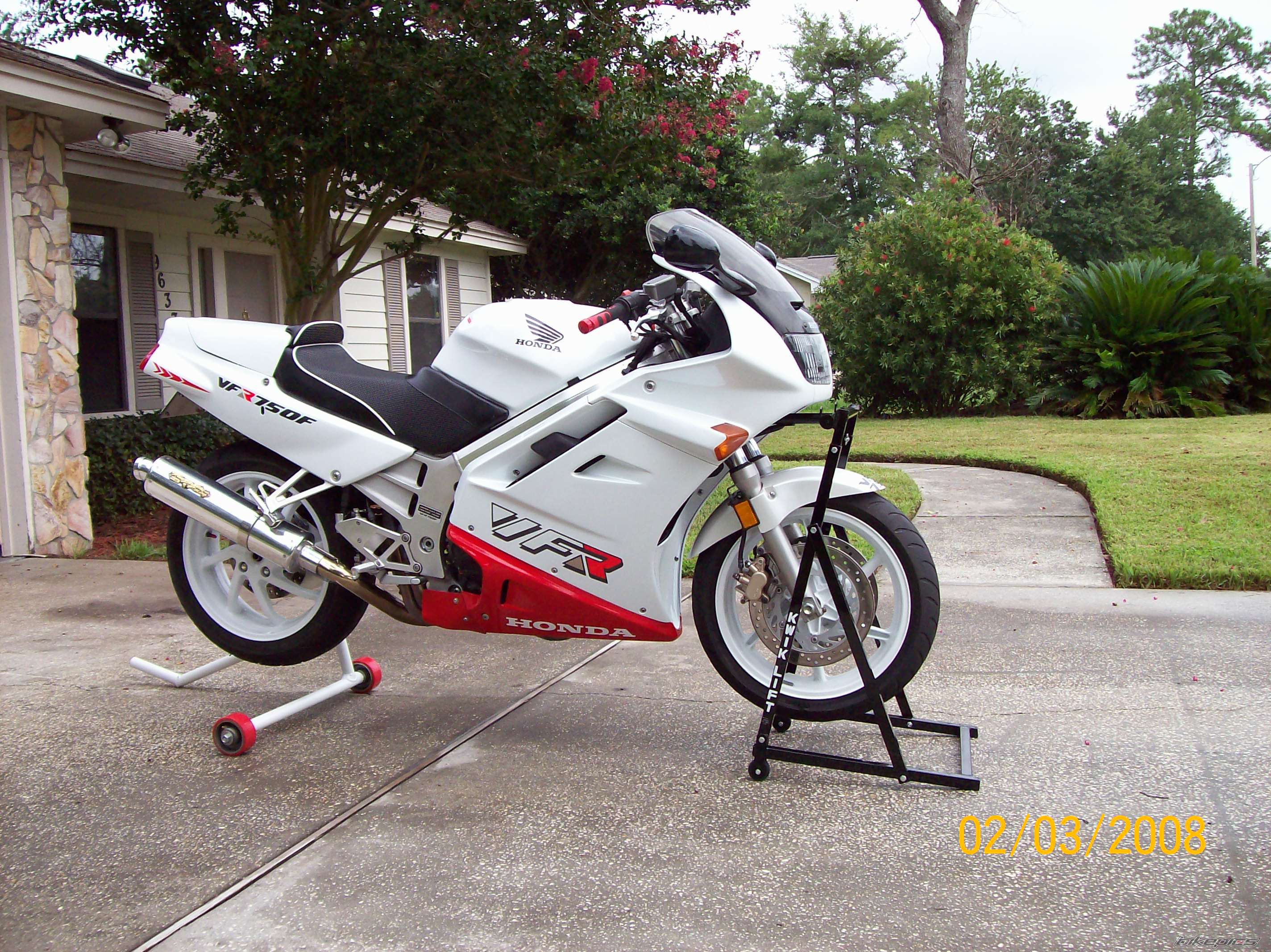 Photo 1377575