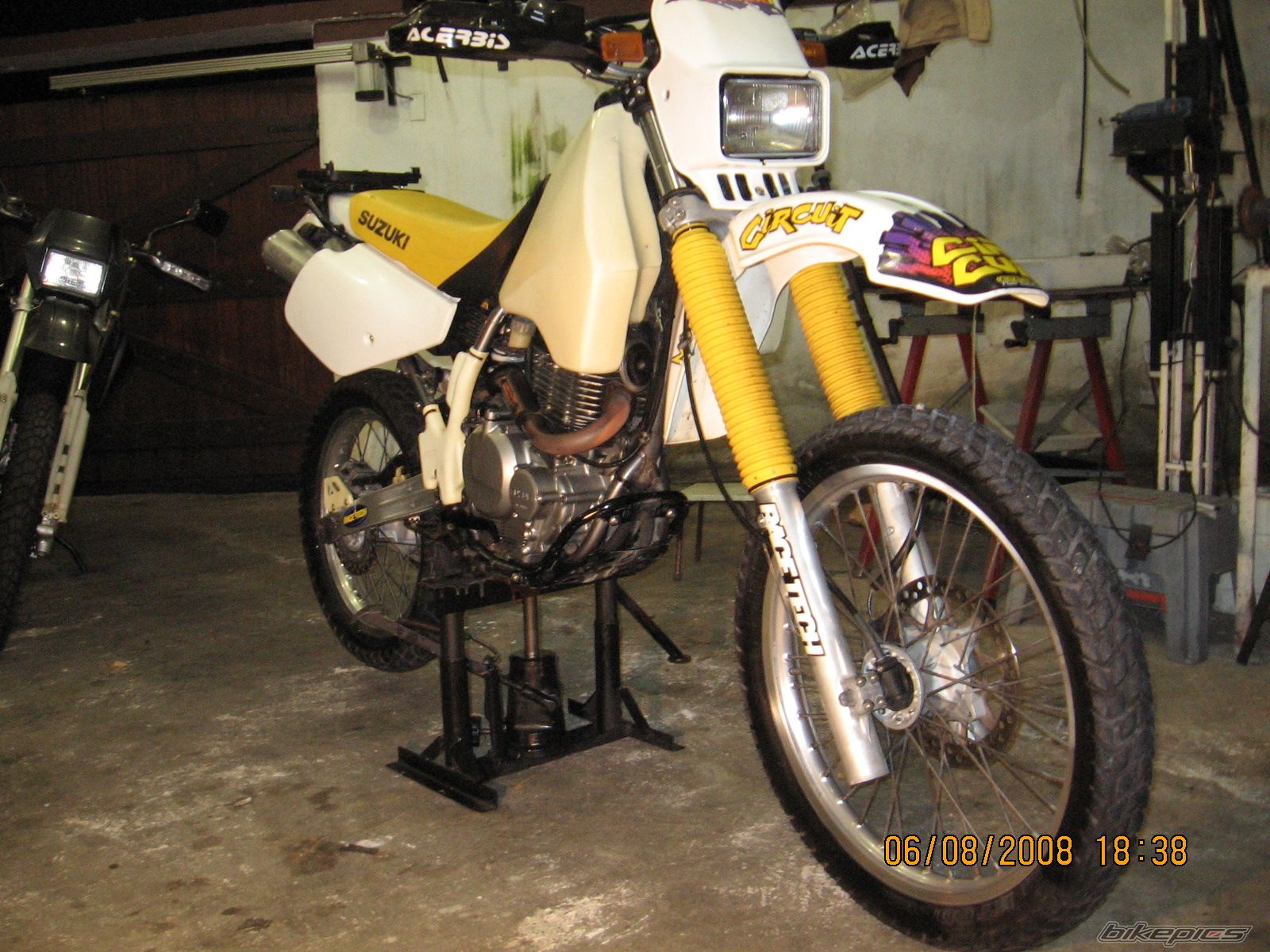 Photo 1377587