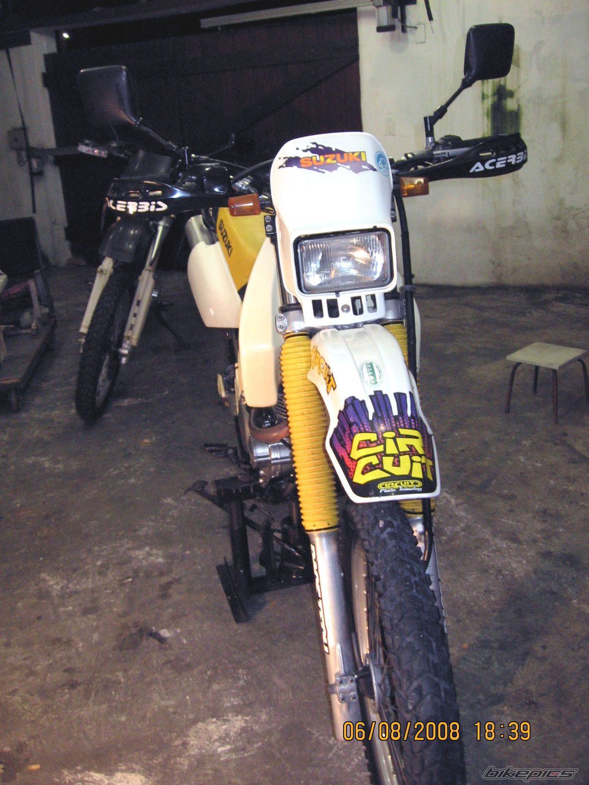 Photo 1377589