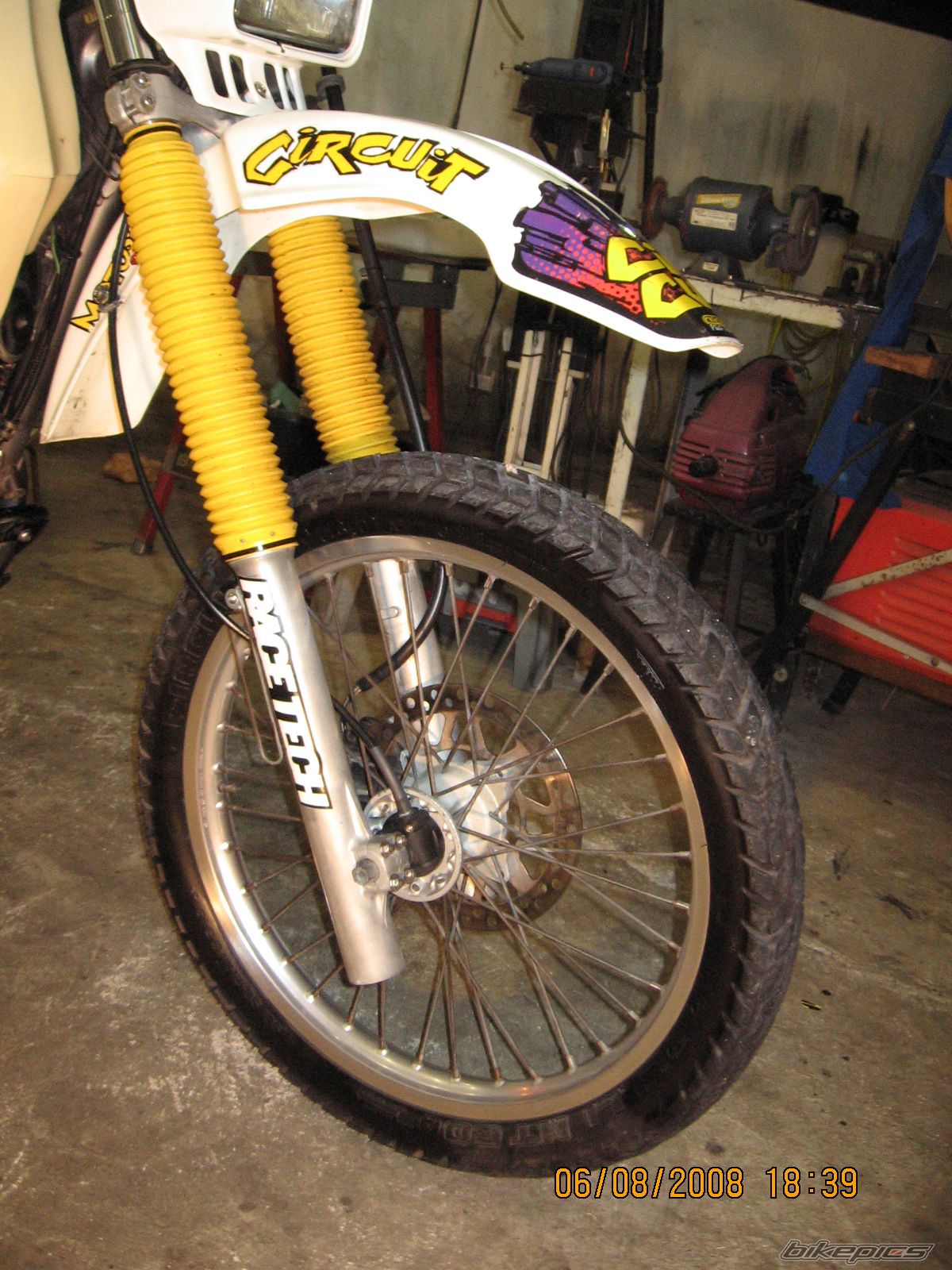 Photo 1377592