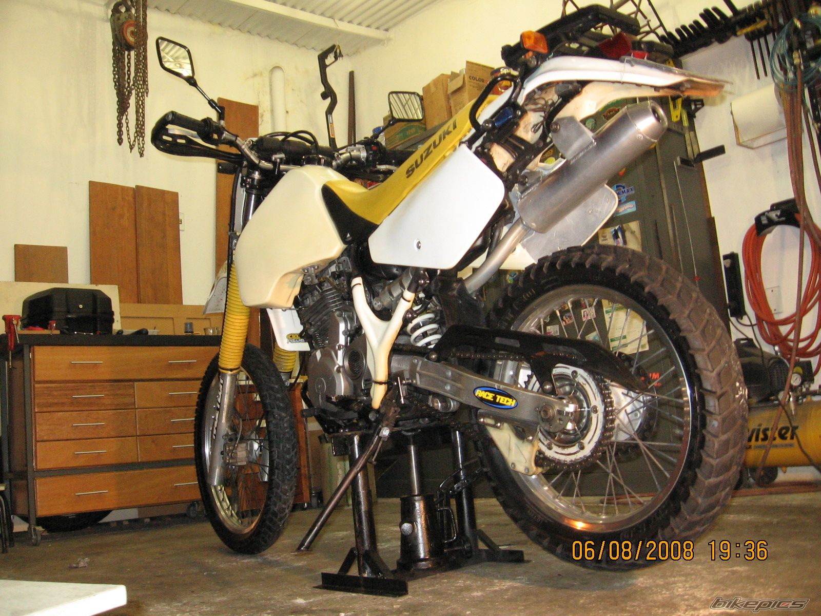 Photo 1377615