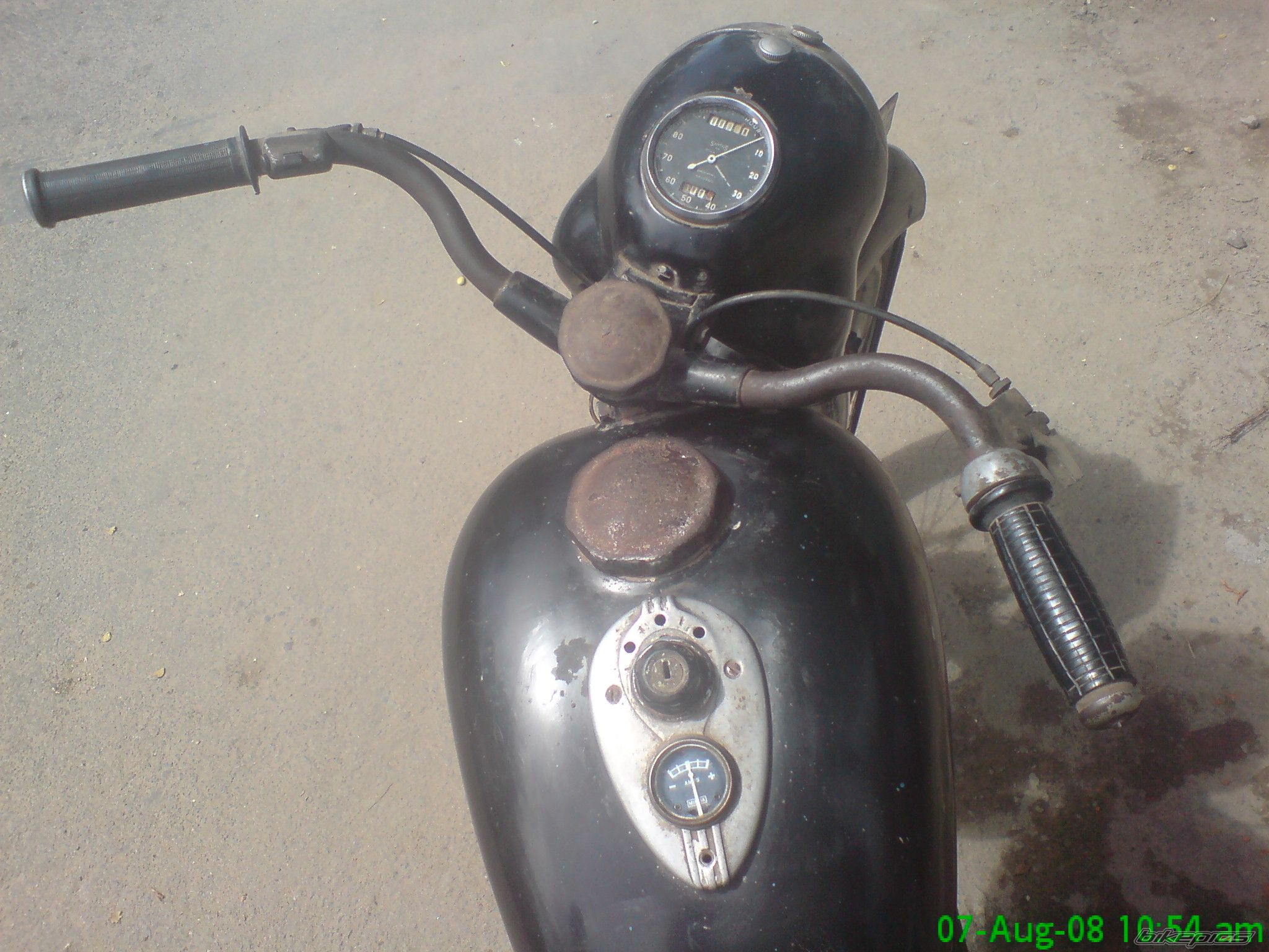 Photo 1377863