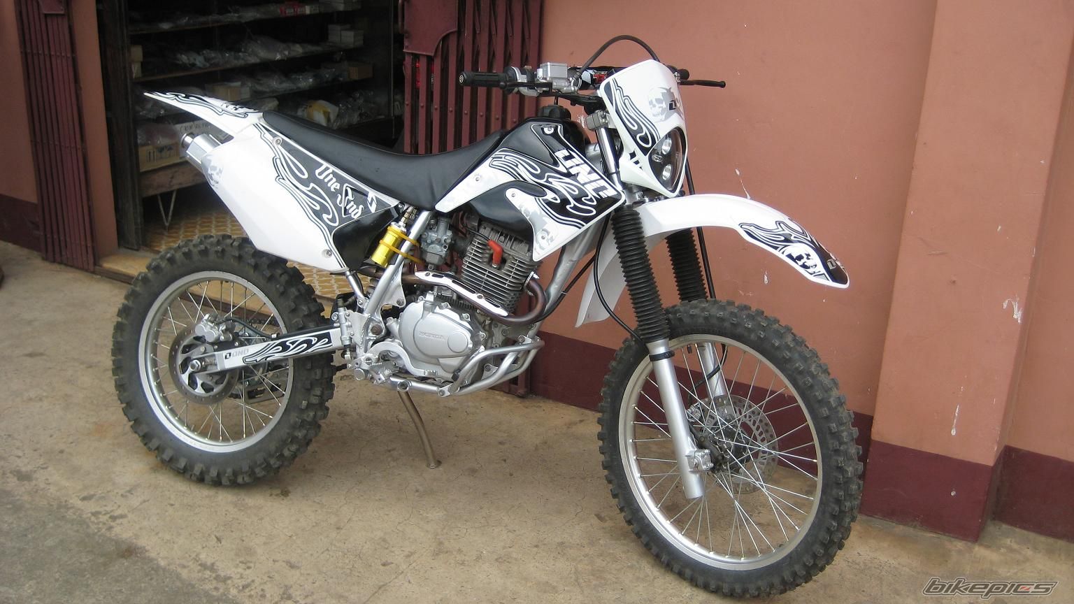 Bike Photo 1377872