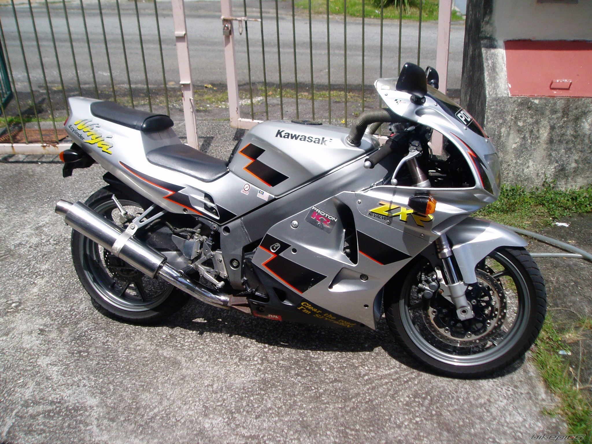 Photo 1377879