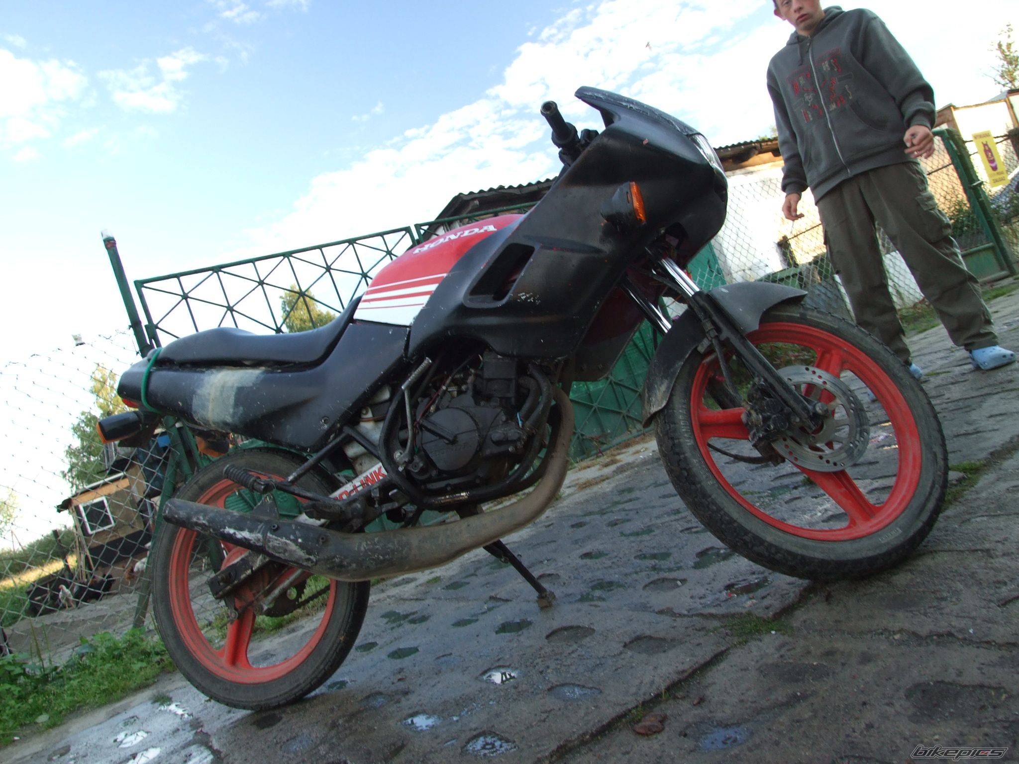 Photo 1378156