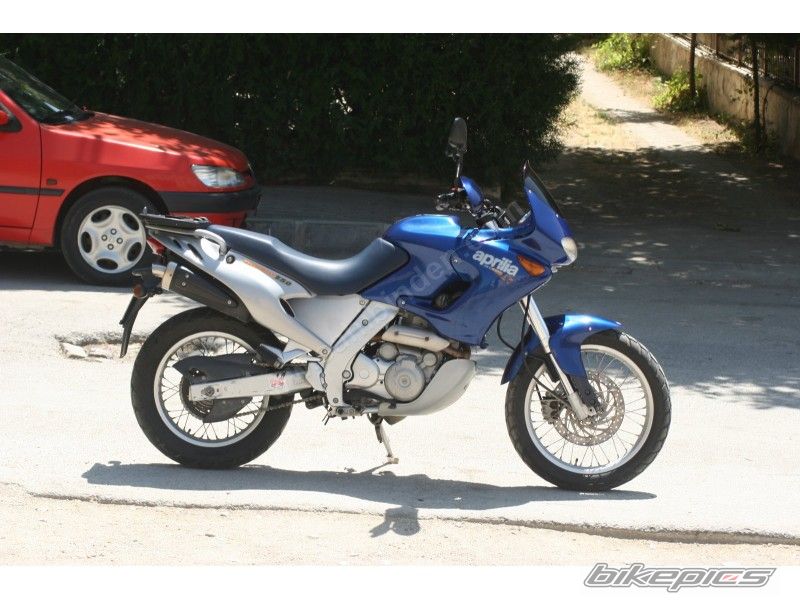 Photo 1378171