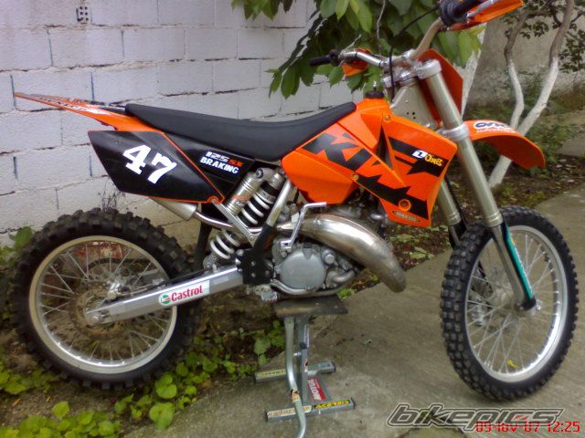 Photo 1378179