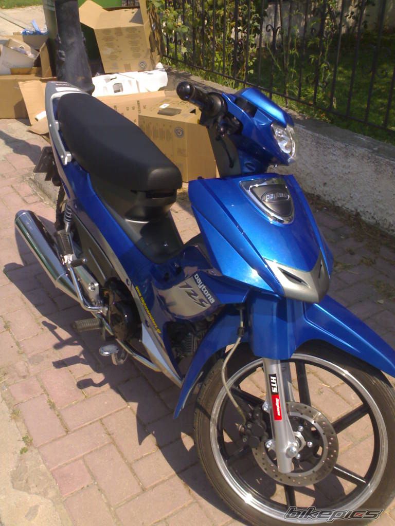 Photo 1378186