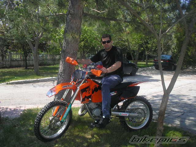Photo 1378196