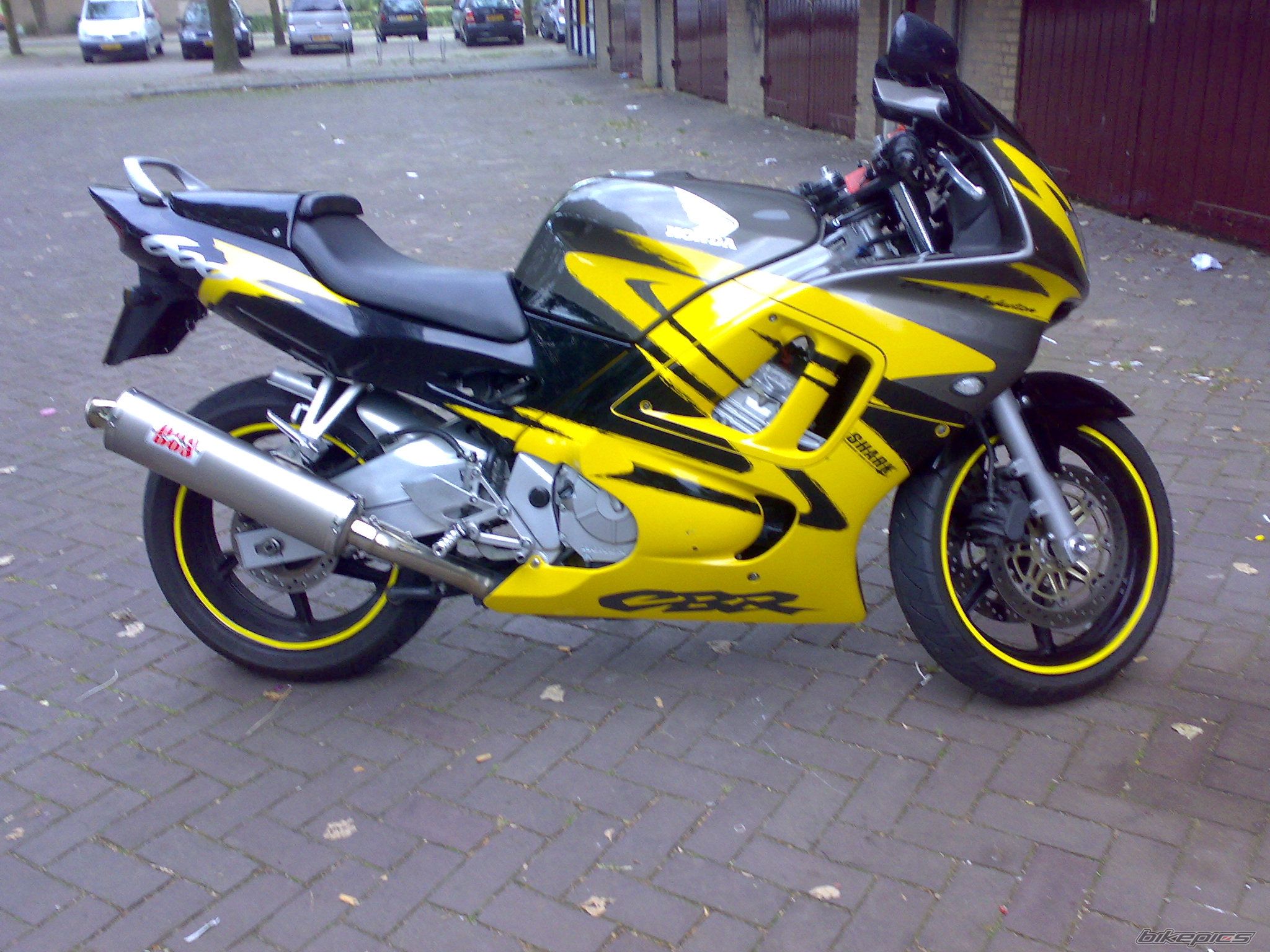 Photo 1378198