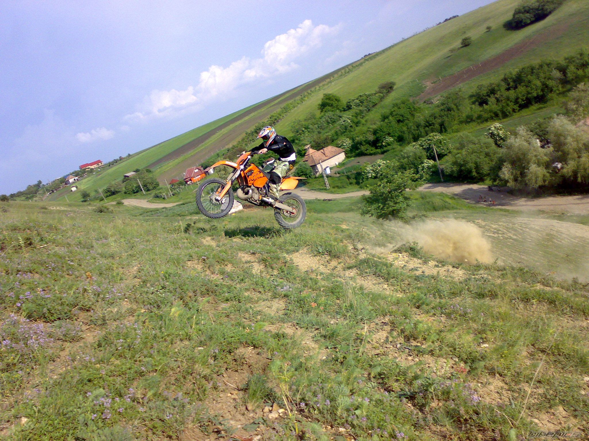 Bike Photo 1378335