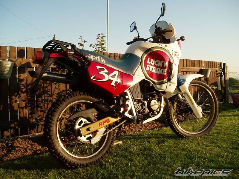 Photo 1378403