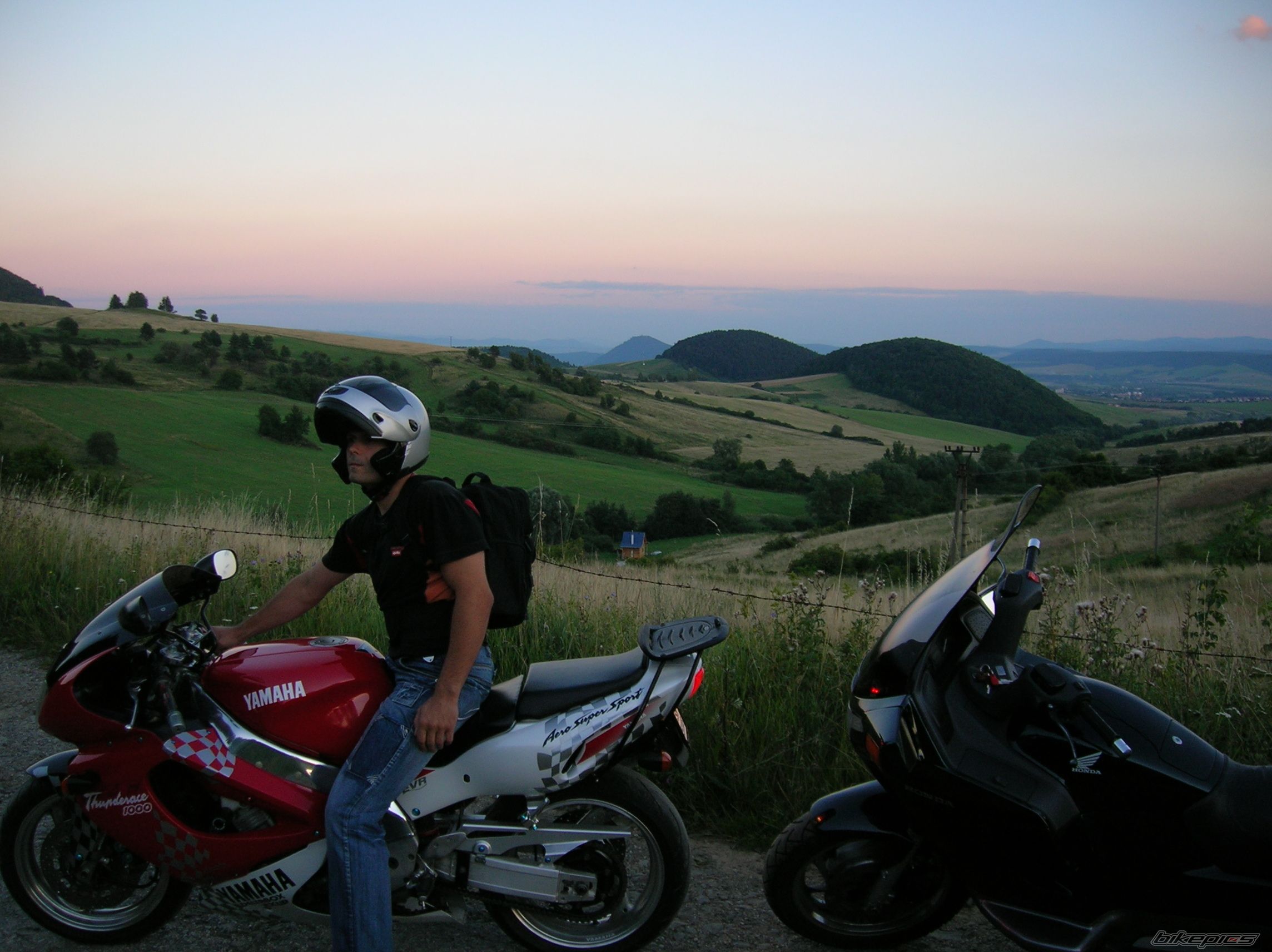 Photo 1378442