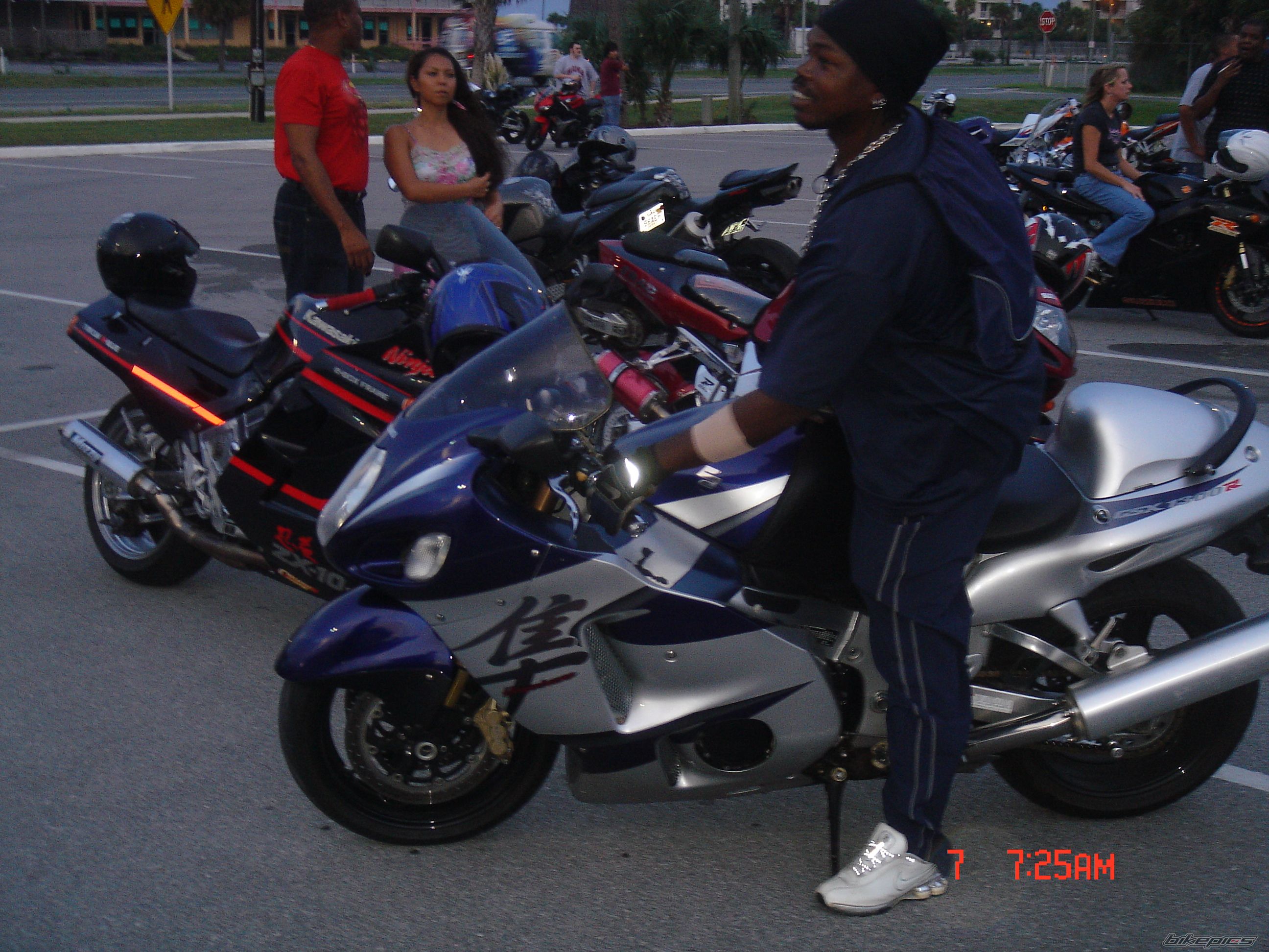Photo 1378520