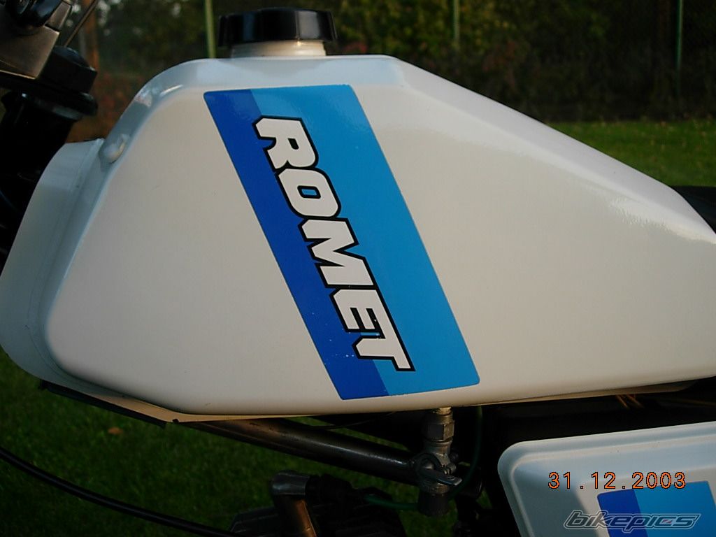 Photo 1378641