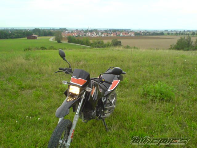 Photo 1378775
