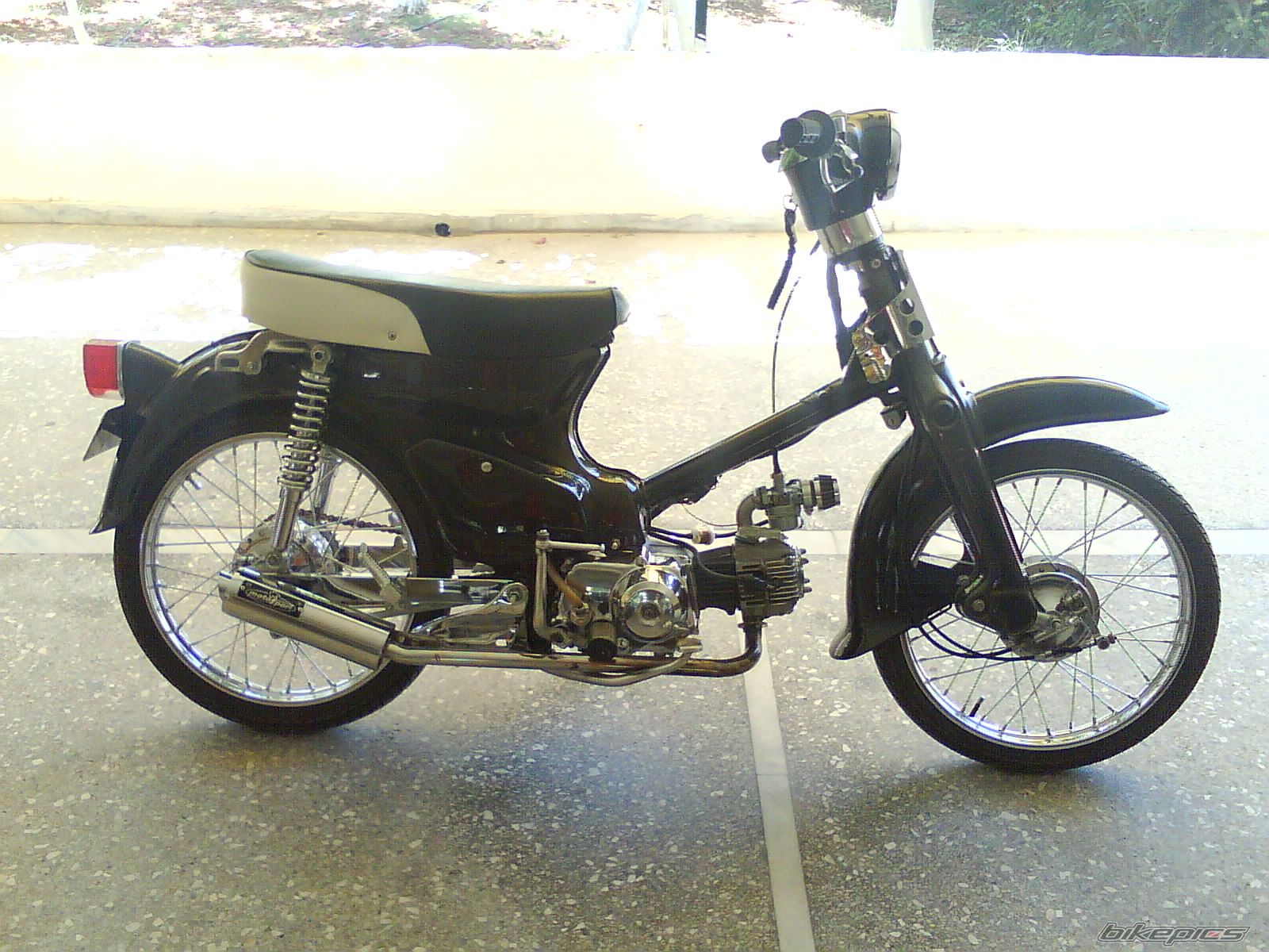 Photo 1378822