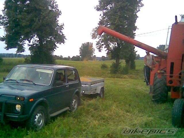 Photo 1378932