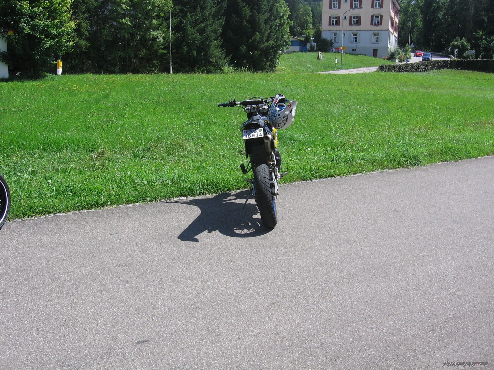 Photo 1378975