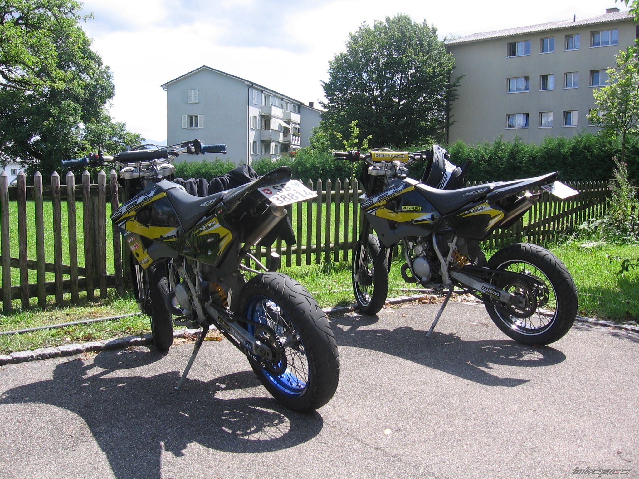 Photo 1378977